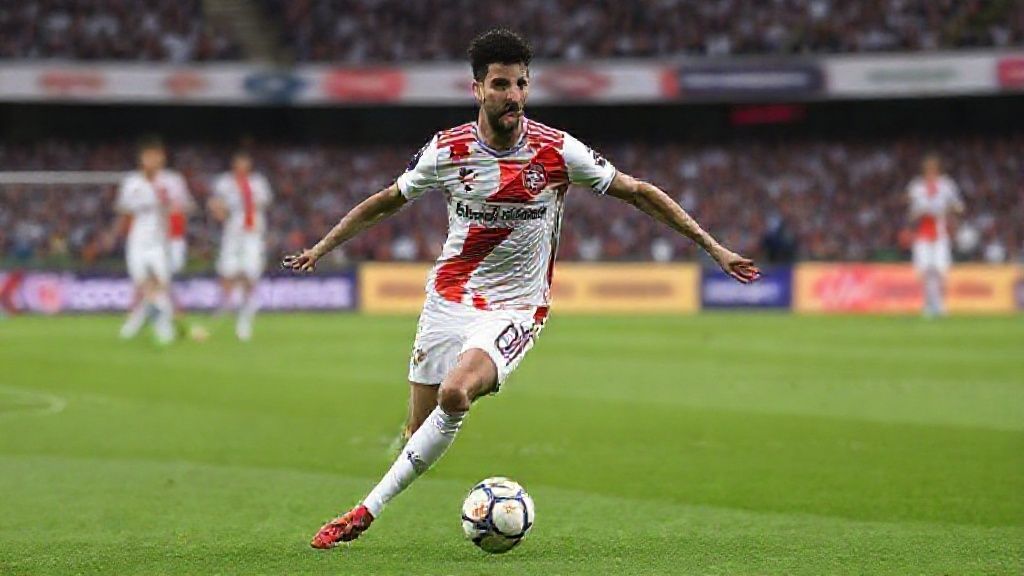 曼联冬窗锁定葡萄牙铁腰！内维斯18万周薪加盟在即